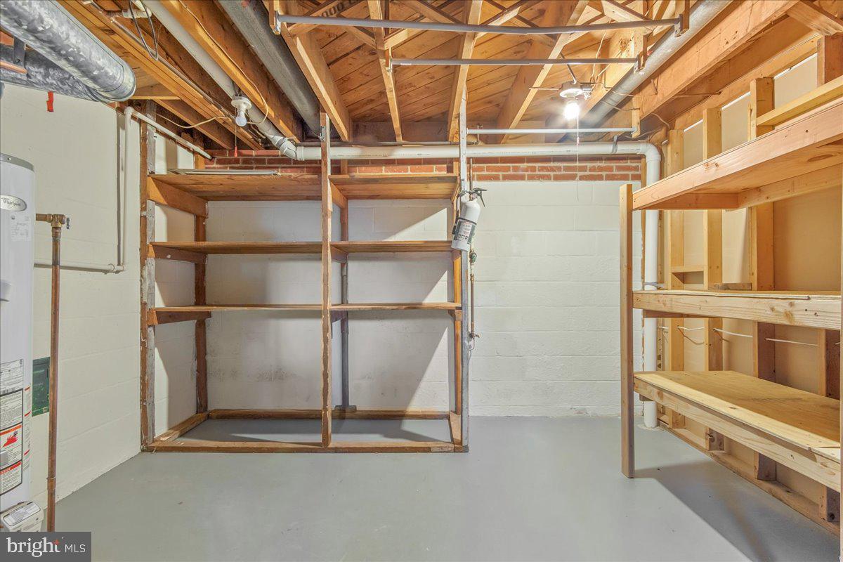 403 Delaware Road Frederick, MD 21701 - Photo 18 of 24 Ample Storage