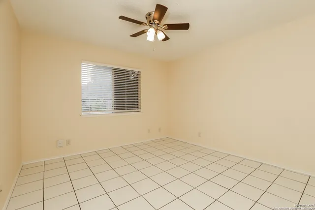 $1,100 | 8902 Amber Dusk, San Antonio, TX 78250