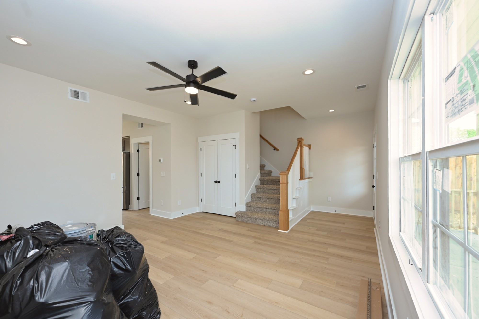 1204 Sylvia Drive Madison, TN 37115 - Photo 18 of 44 a view of a livingroom with a ceiling fan
