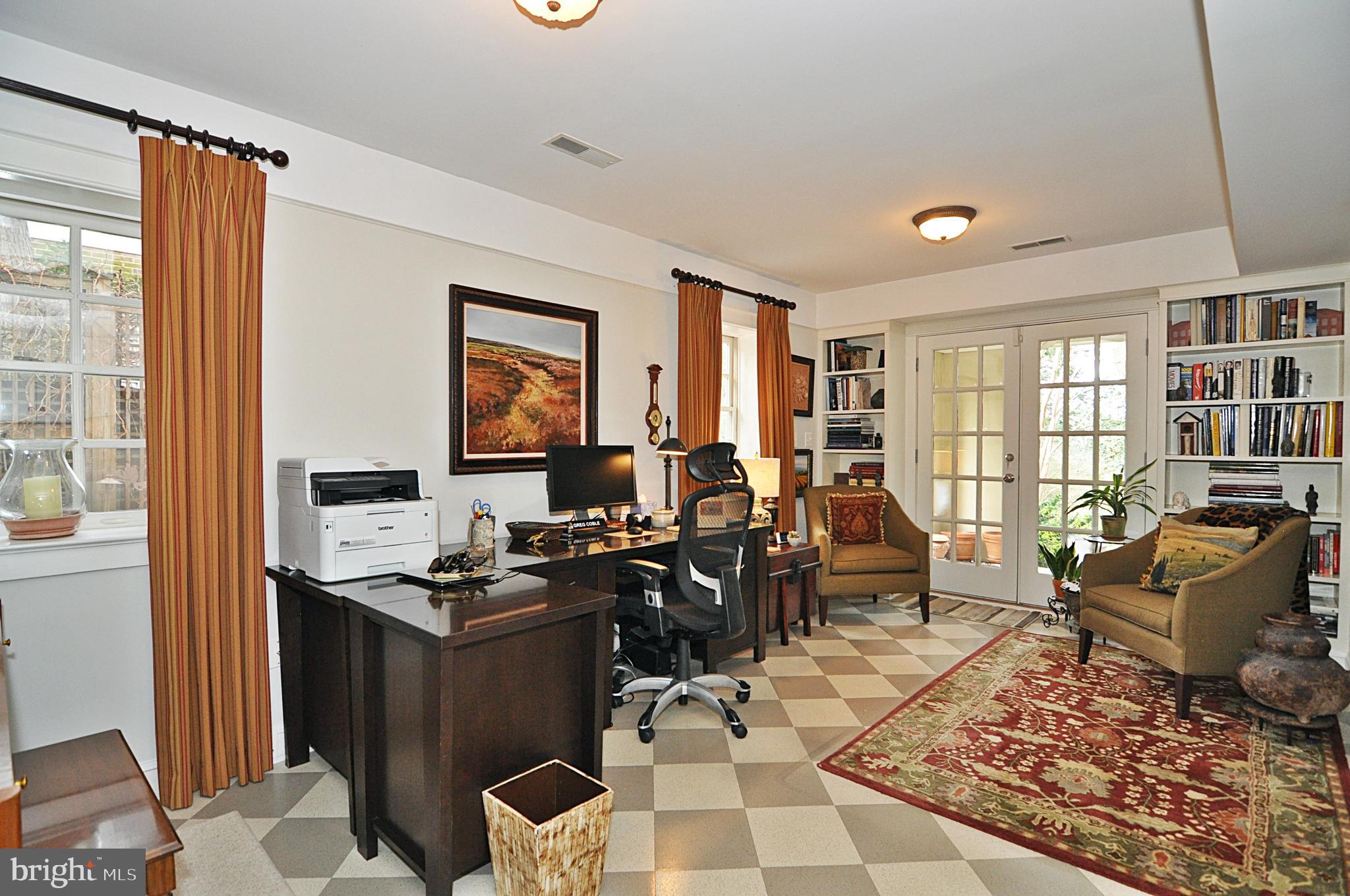1714 South Arlington Ridge Road Arlington, VA 22202 - Photo 40 of 59 Library/Office