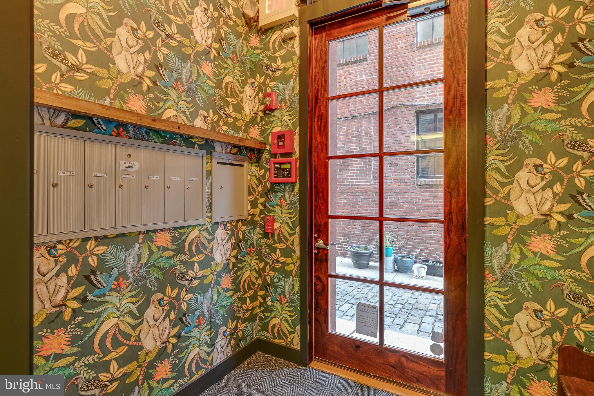 130 Cuthbert Street, Unit 2A Philadelphia, PA 19106 - Photo 17 of 20 Building lobby