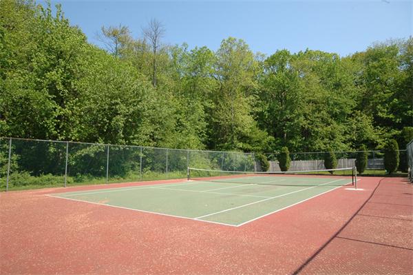 6 Apple Ridge Road, Unit 1 Maynard, MA 01754 - Photo 14 of 14 a view of a tennis court