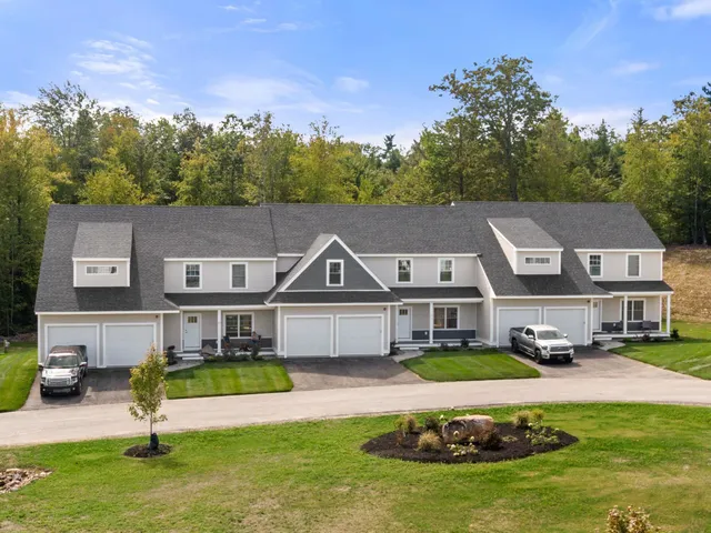 $654,900 | 59 Driftwood Circle, Unit 22, Sandown, NH 03873