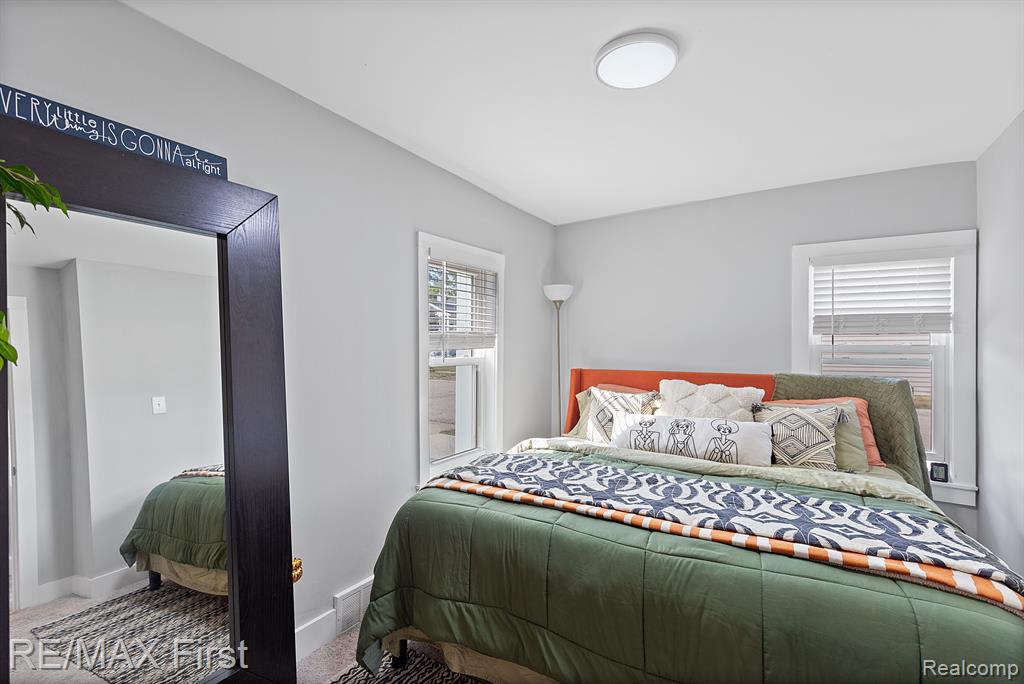 2931 Rochester Road Royal Oak, MI 48073 - Photo 13 of 24