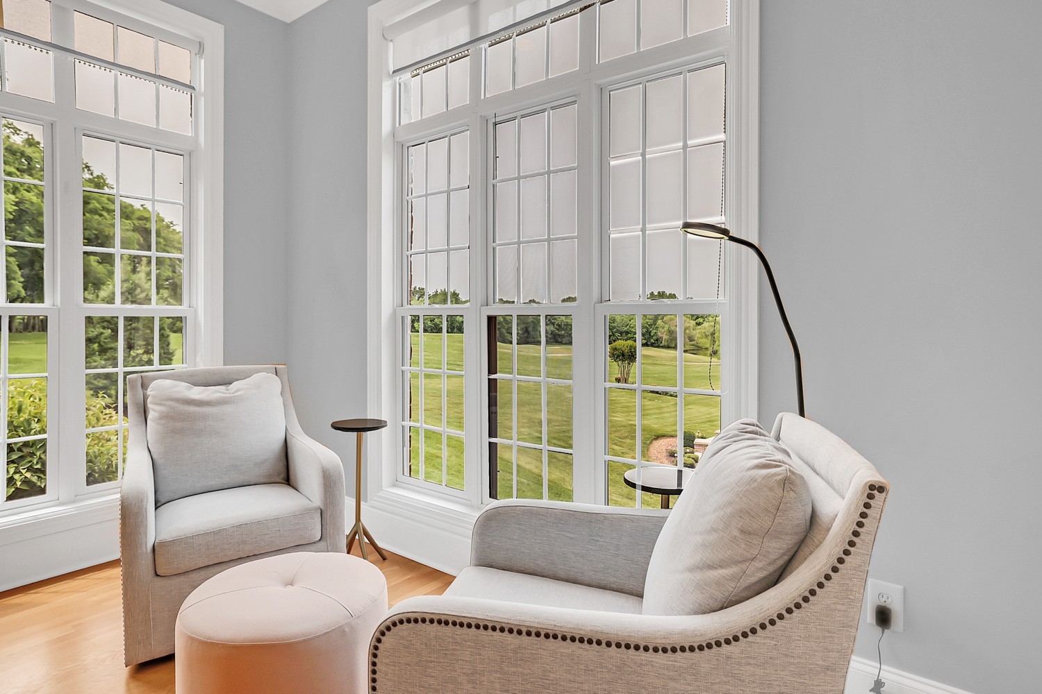 423 Ridgecrest Lane Lebanon, TN 37087 - Photo 20 of 65 a living room with furniture and a large window