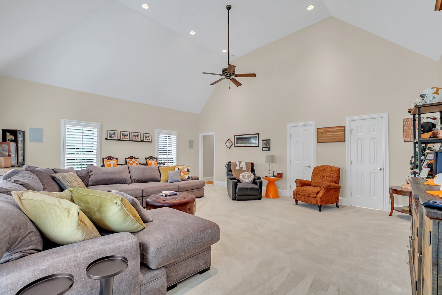 423 Ridgecrest Lane Lebanon, TN 37087 - Photo 37 of 65 a living room with furniture