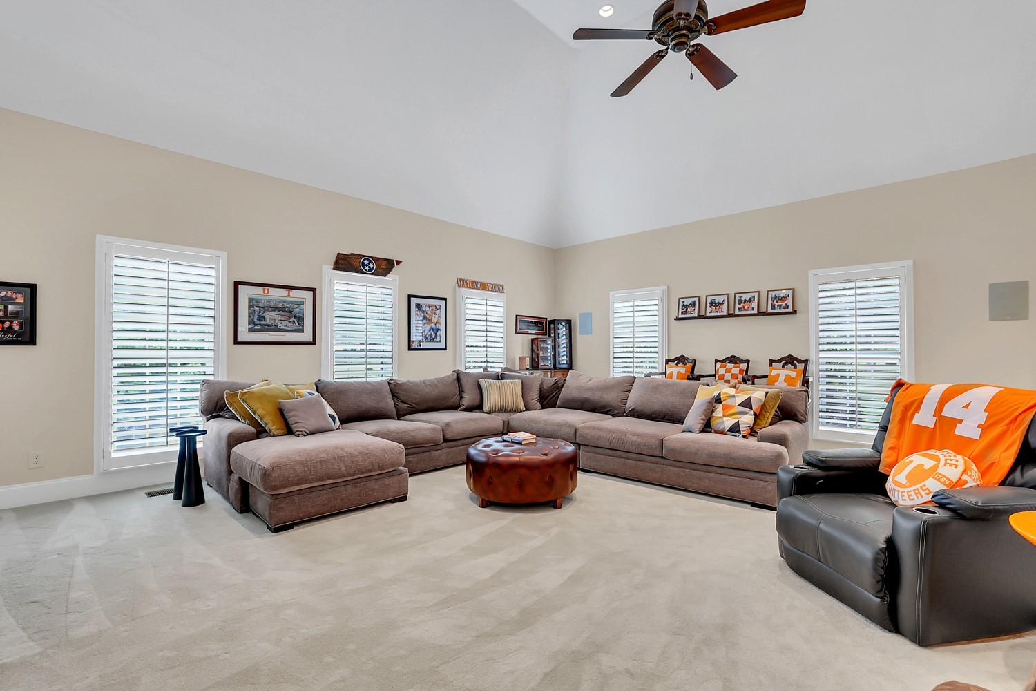 423 Ridgecrest Lane Lebanon, TN 37087 - Photo 40 of 65 a living room with furniture and a window