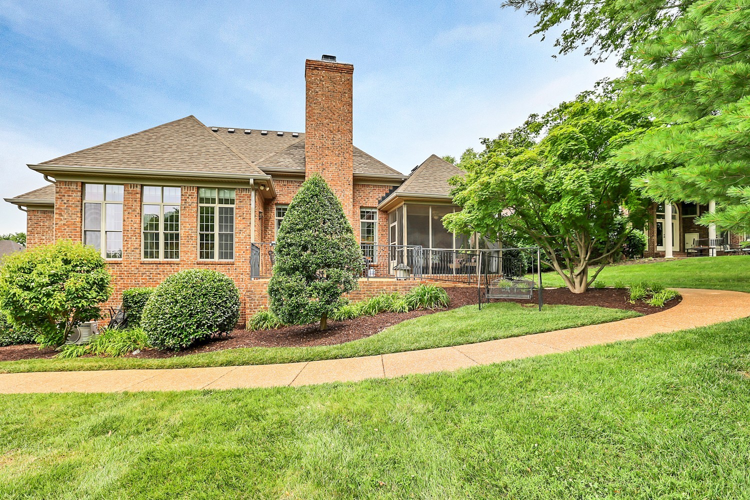 423 Ridgecrest Lane Lebanon, TN 37087 - Photo 58 of 65 a front view of a house with garden