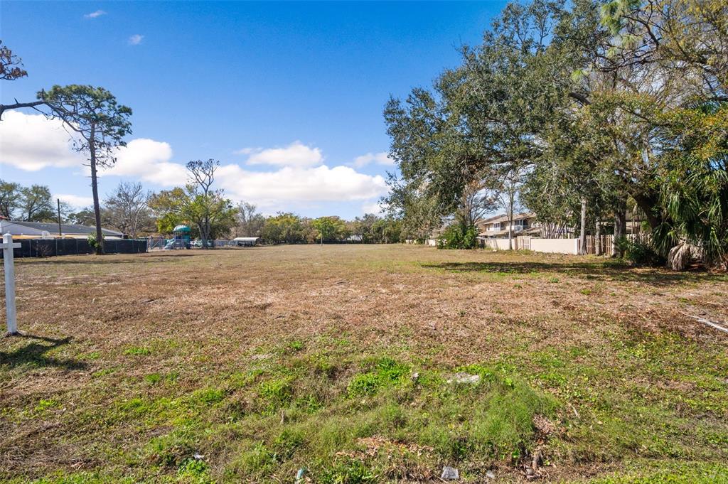 9530 Starkey Road Seminole, FL 33777 - Photo 17 of 20