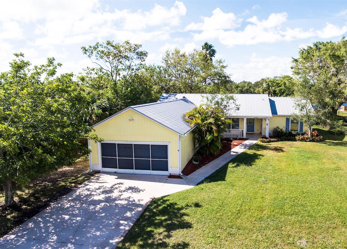 530 Southwest Aster Road Port St. Lucie, FL 34953 - Photo 3 of 14 Exterior front