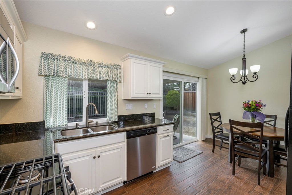 43121 Corte Cabrera Temecula, CA 92592 - Photo 13 of 33