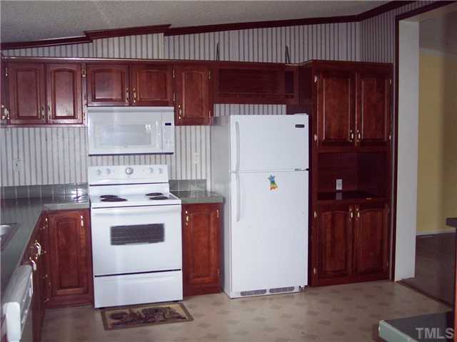 419 Falcon Run Middlesex, NC 27557 - Photo 13 of 24 Large kitchen