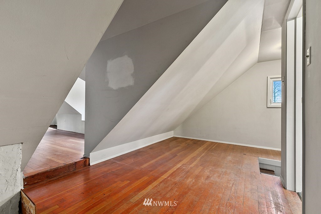2620 Callow Road Lake Stevens, WA 98258 - Photo 15 of 25 a view of an entryway with wooden floor