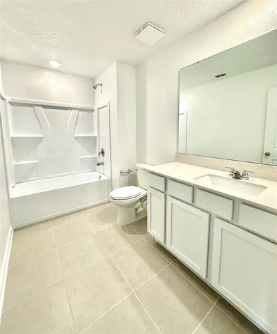 $2,600 | 1231 Belle Isle Lane, Daytona Beach, FL 32124