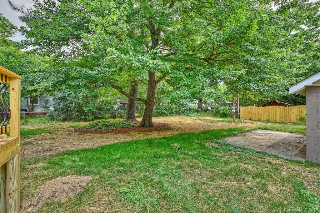 913 Sedgefield Road Charlotte, NC 28209 - Photo 24 of 24 a view of backyard with green space