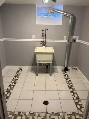 $1,800 | 18044 Prest Street, Detroit, MI 48235