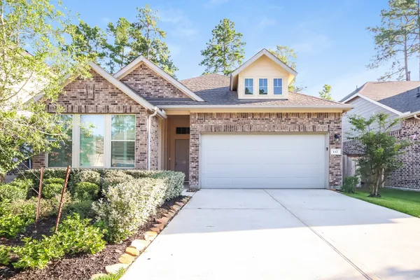 $2,450 | 142 Scarlet Maple Way, Conroe, TX 77318