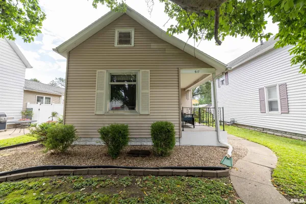 $107,500 | 617 South 22nd Street, Quincy, IL 62301