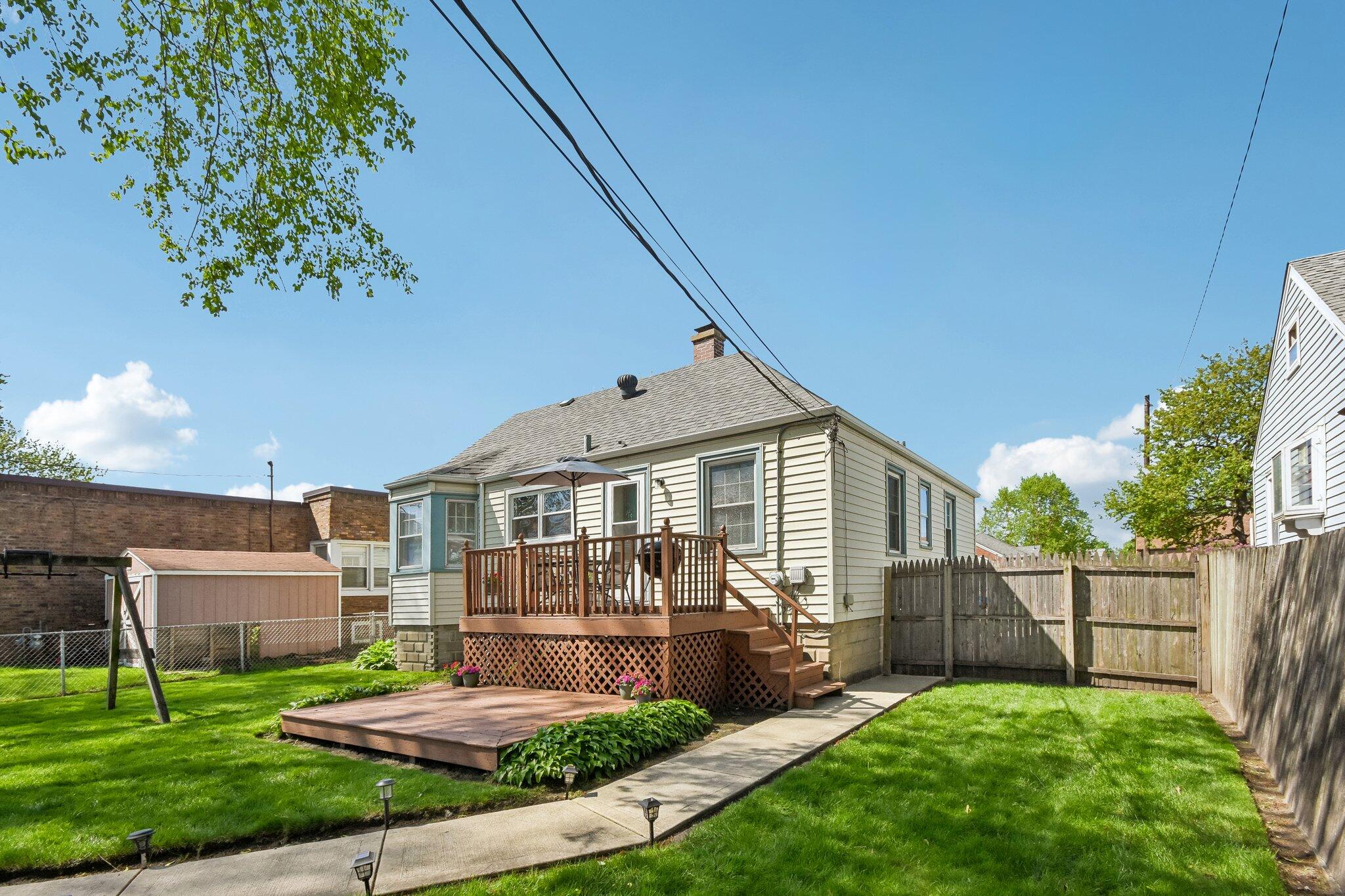838 174th Street Hammond, IN 46324 - Photo 18 of 19 2048x1365