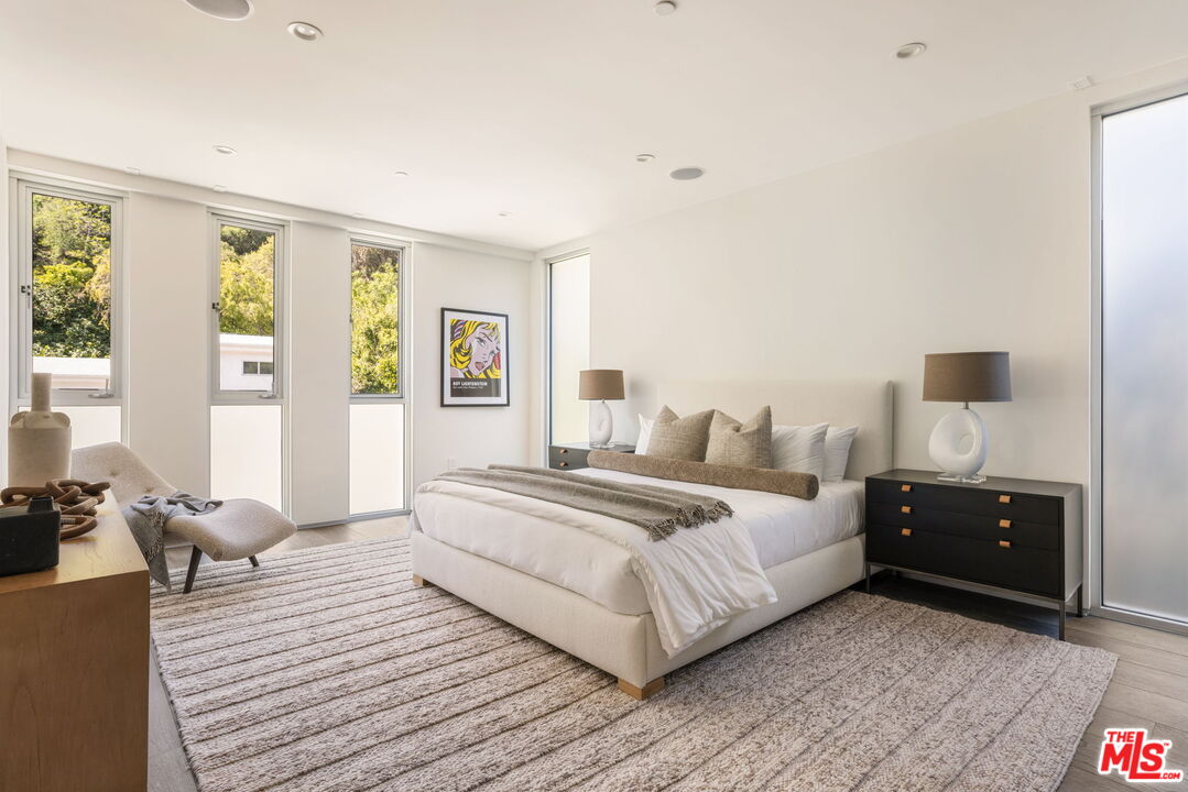 1116 Chantilly Road Los Angeles, CA 90077 - Photo 36 of 46 Gallery Image 36