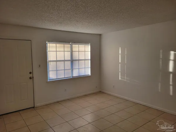 $1,400 | 5376 Conecuh Street, Milton, FL 32570