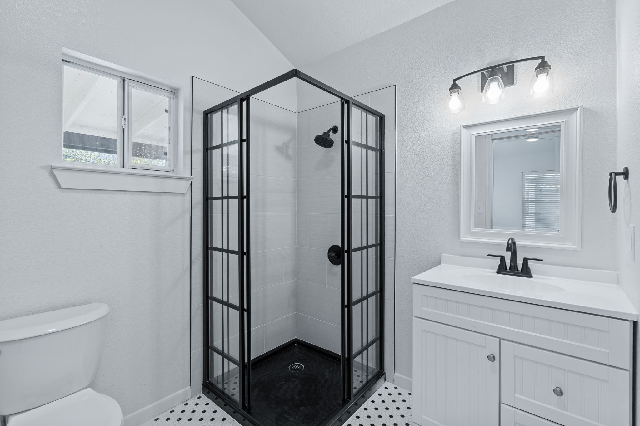 105 Riverside Drive San Marcos, TX 78666 - Photo 8 of 10