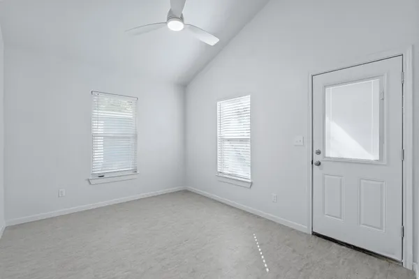 $2,000 | 105 Riverside Drive, San Marcos, TX 78666