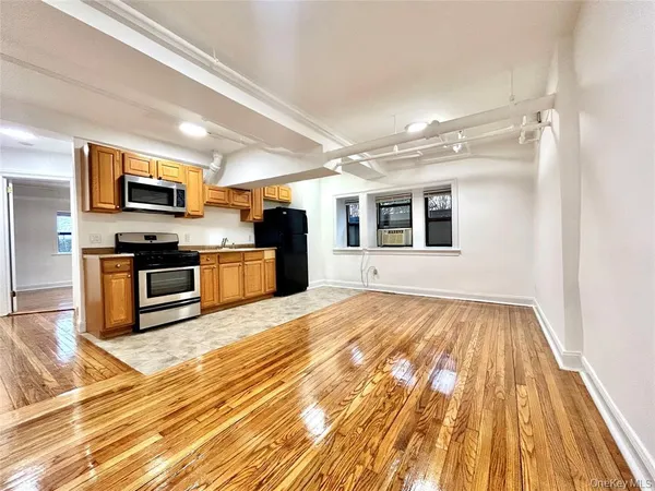 $1,850 | 10 Nosband Avenue, Unit 1G, White Plains, NY 10605
