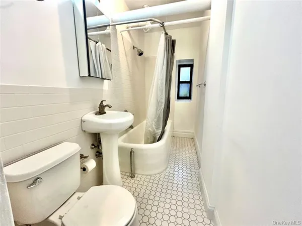 $1,850 | 10 Nosband Avenue, Unit 1G, White Plains, NY 10605