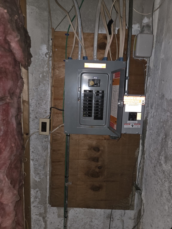 21 Bolton Street Worcester, MA 01604 - Photo 14 of 15