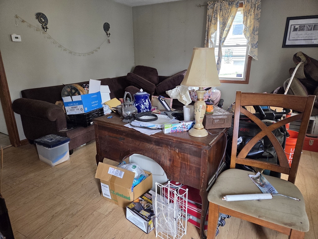 21 Bolton Street Worcester, MA 01604 - Photo 3 of 15