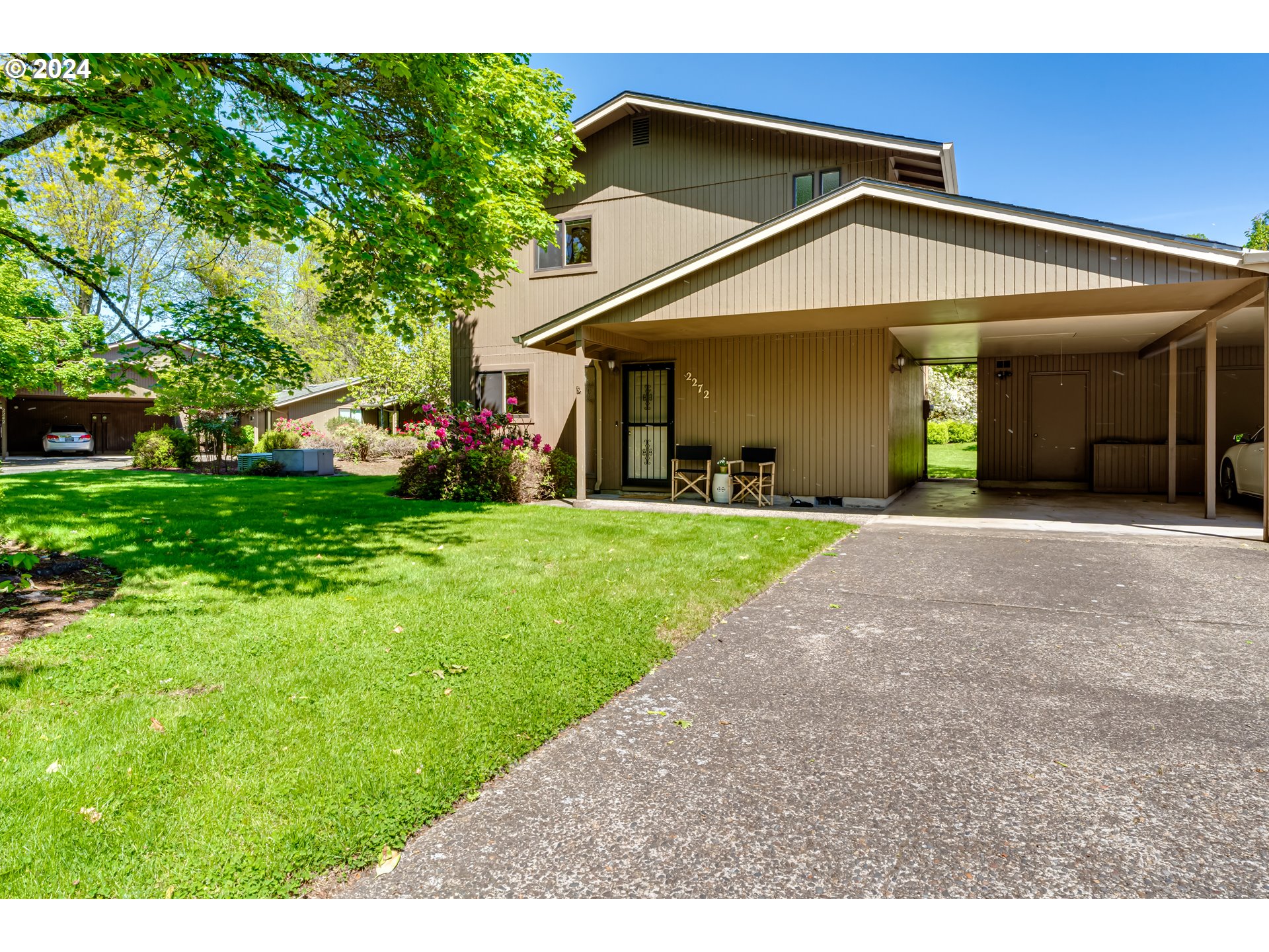 2272 Ridgeway Drive Eugene, OR 97401 - Photo 1 of 24 Gallery Image 1
