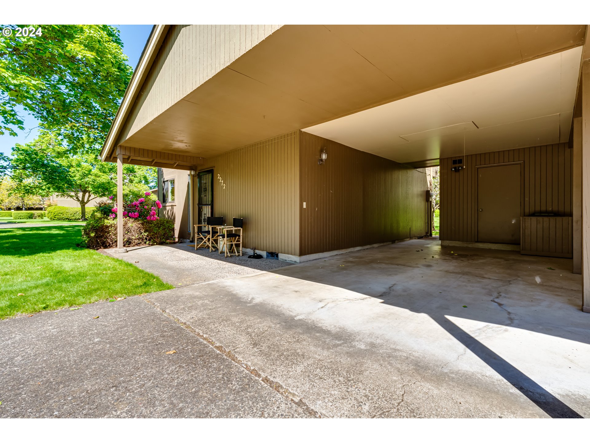 2272 Ridgeway Drive Eugene, OR 97401 - Photo 23 of 24 Gallery Image 23