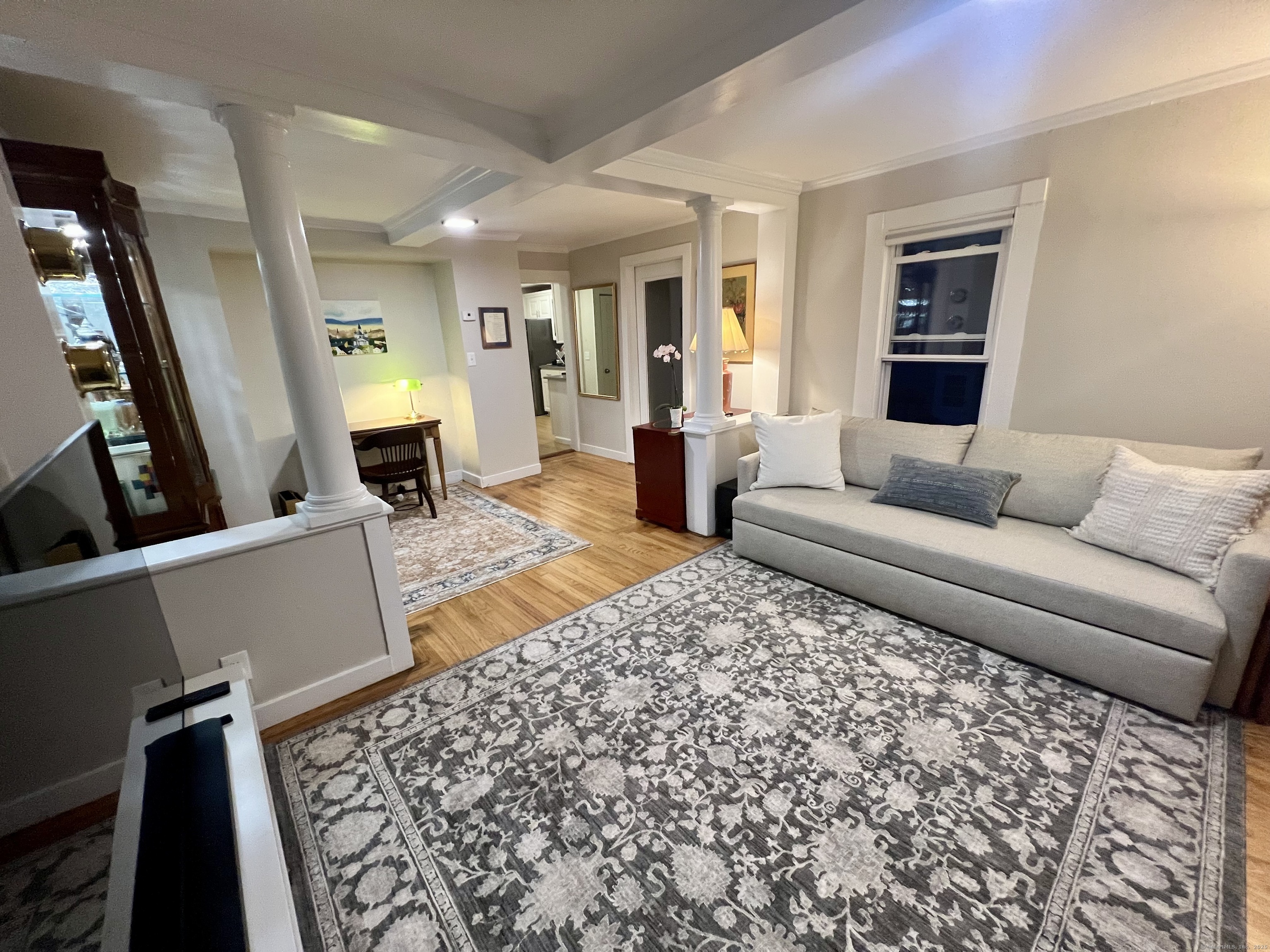 111 Fort Hale Road New Haven, CT 06512 - Photo 6 of 21 a living room with furniture and a couch