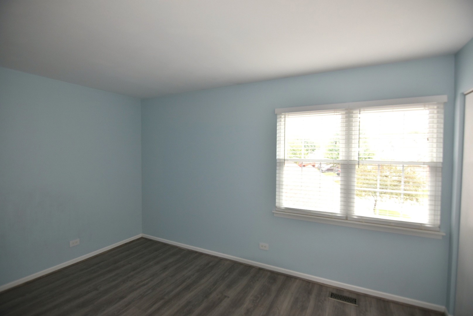 1285 Coldspring Road Carol Stream, IL 60188 - Photo 29 of 35 Gallery Image 29