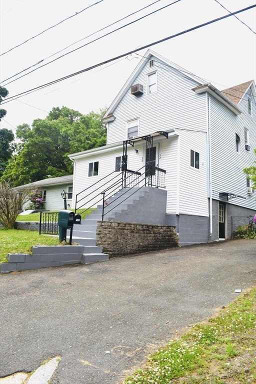 50-52 Balis Street Springfield, MA 01109 - Photo 4 of 42