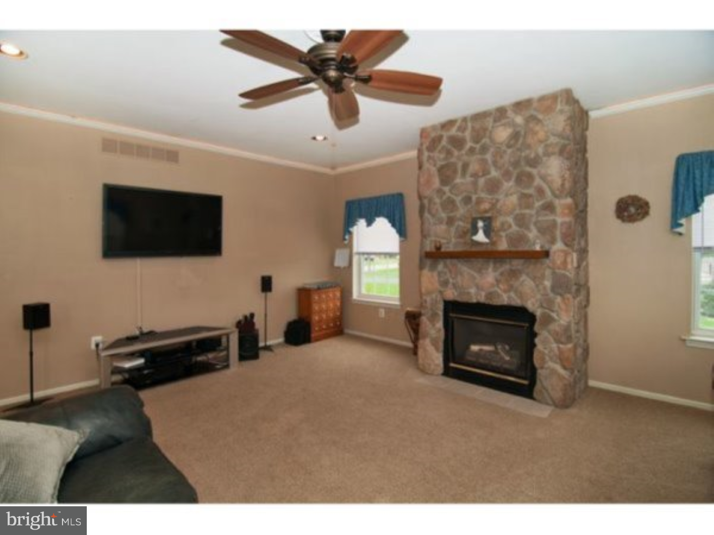 414 Sunny Ridge Road Gilbertsville, PA 19525 - Photo 14 of 25 Family Room
