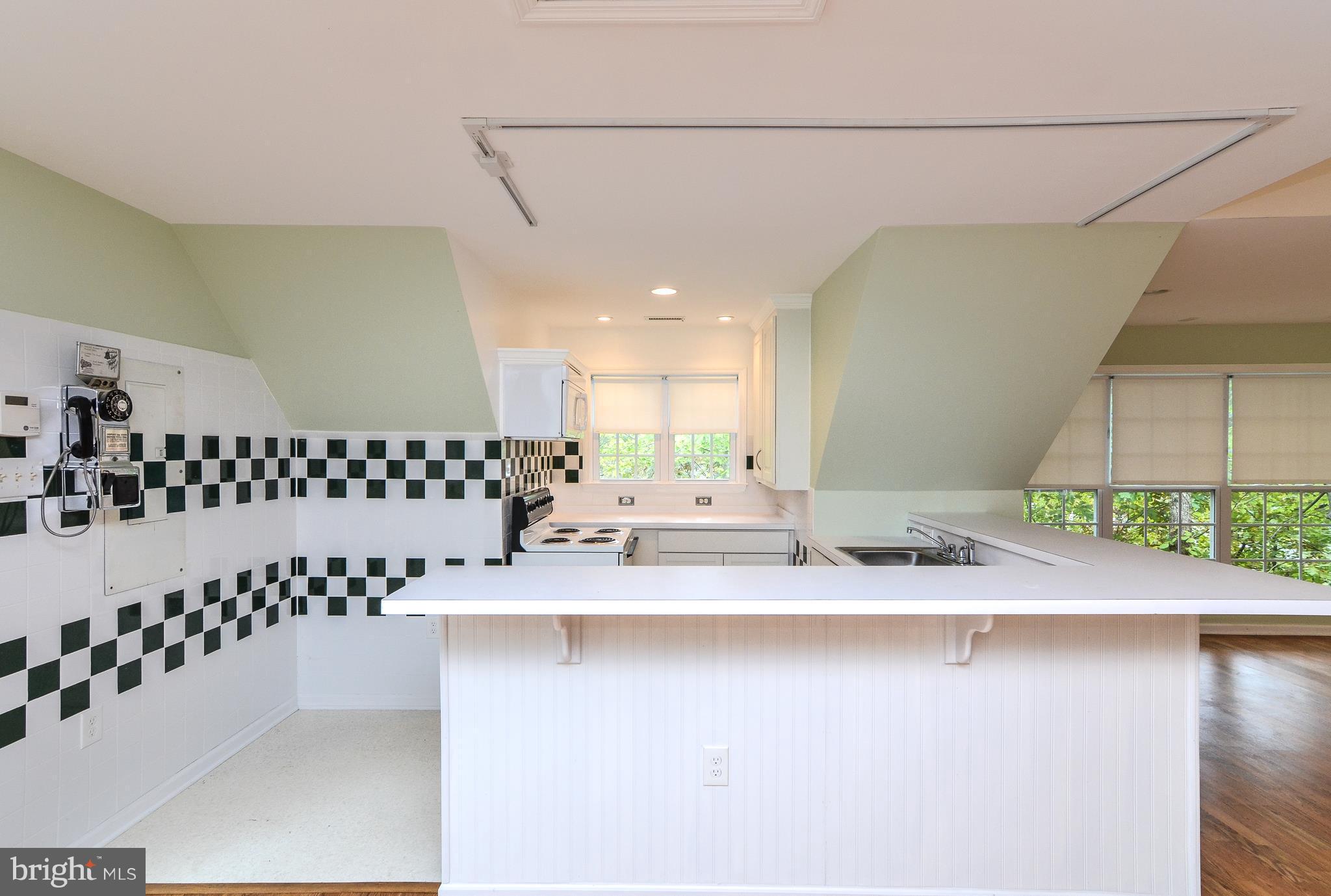 394 Rolando Drive Colonial Beach, VA 22443 - Photo 12 of 25 Kitchen