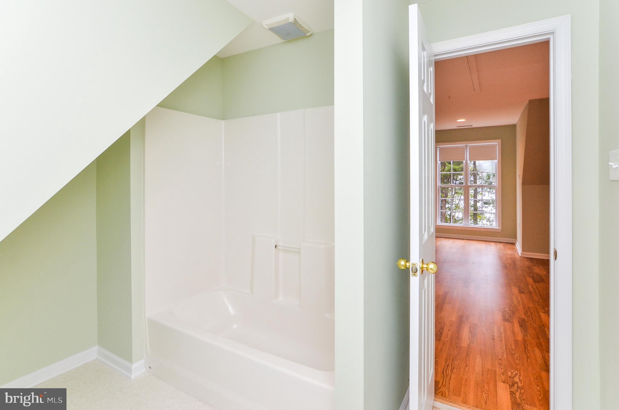 394 Rolando Drive Colonial Beach, VA 22443 - Photo 20 of 25 Full Bath