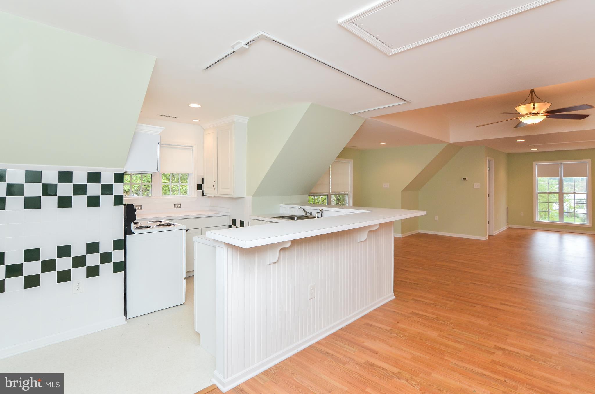 394 Rolando Drive Colonial Beach, VA 22443 - Photo 9 of 25 Kitchen with breakfast bar
