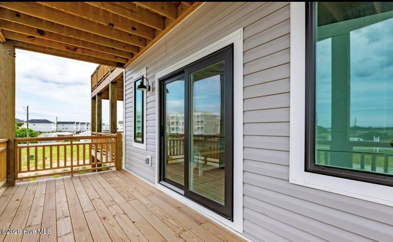 124 Shell Road Surf City, NC 28445 - Photo 29 of 32 124 Shell Rd deck