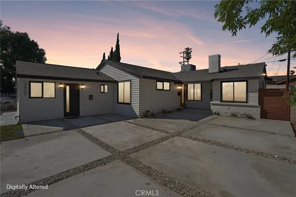 $1,099,950 | 13907-13909 Wyandotte Street, Van Nuys, CA 91405