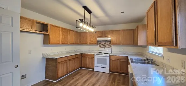 $1,935 | 5320 Peach Pl Lane, Charlotte, NC 28216