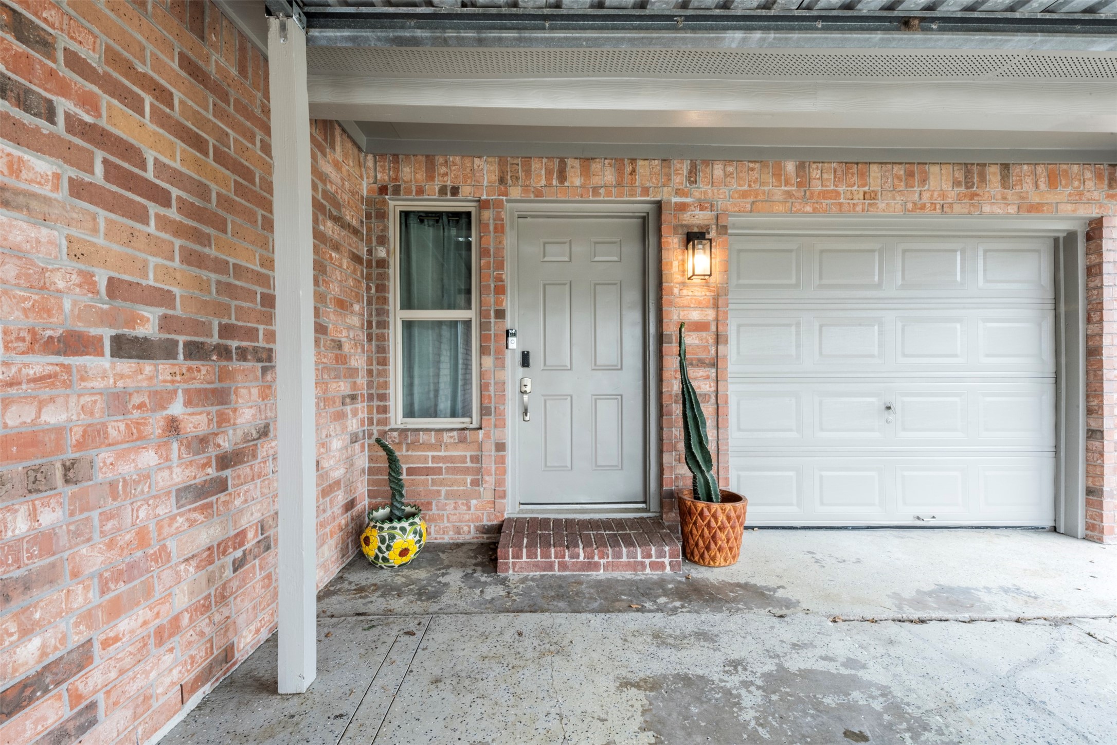 1913 Thonig Road Houston, TX 77055 - Photo 2 of 36 a view of entrance door of the house