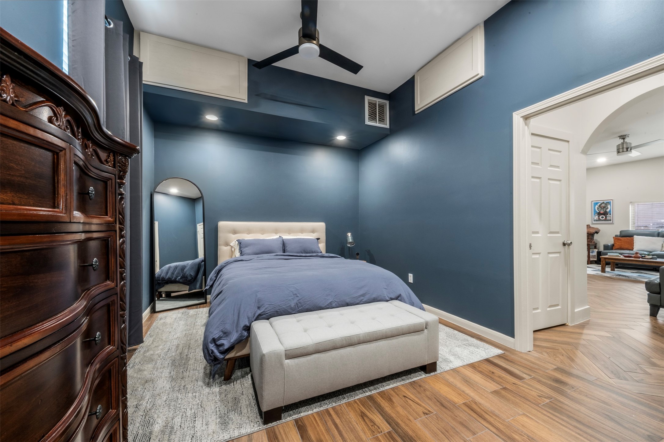 1913 Thonig Road Houston, TX 77055 - Photo 24 of 36 a bedroom with a bed and a view of closet