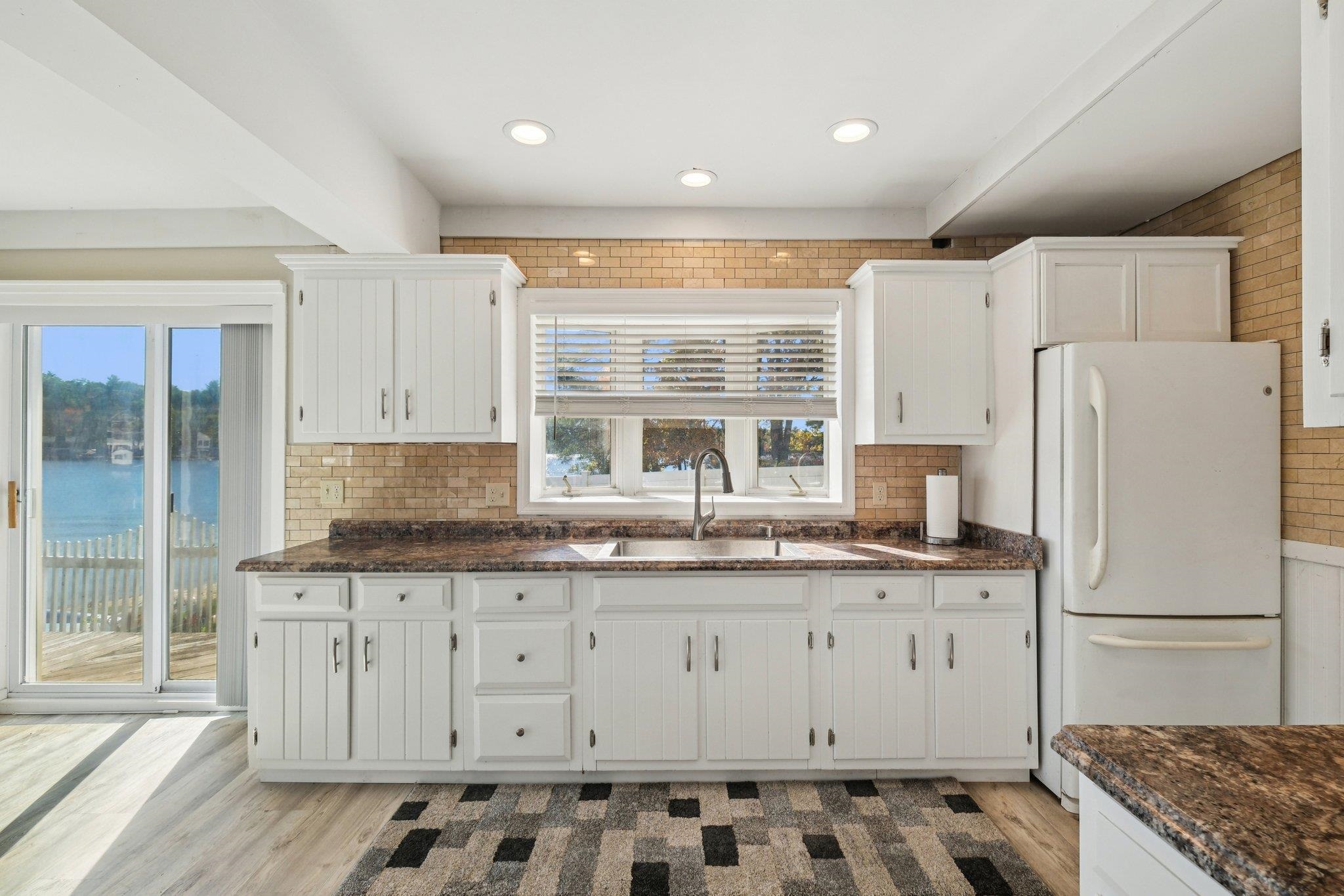 24 Marys Lane Salem, NH 03079 - Photo 4 of 36