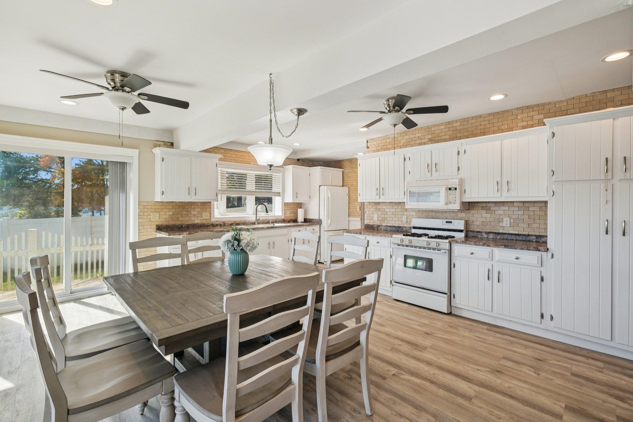 24 Marys Lane Salem, NH 03079 - Photo 5 of 36