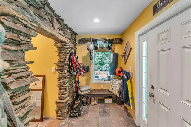 $549,000 | 319 Hosier Road, Davenport, NY 13820