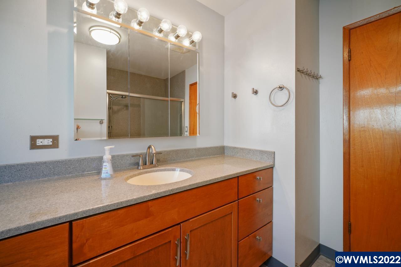 1104 Stanfield Road Woodburn, OR 97071 - Photo 25 of 31