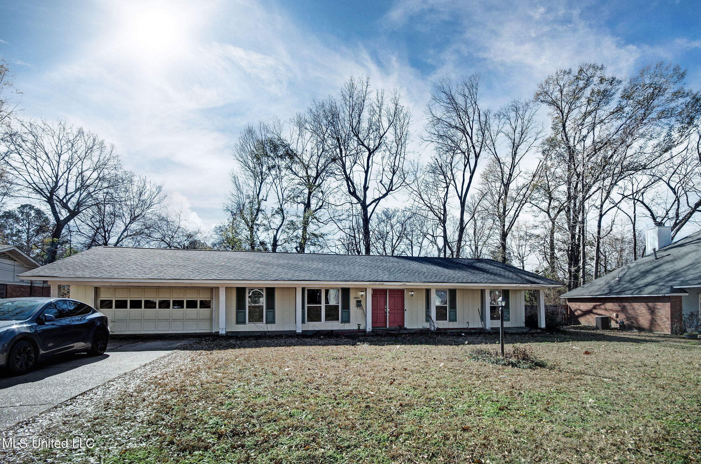 1823 Springridge Drive Jackson, MS 39211 - Photo 2 of 20 IMGP6312_3_4